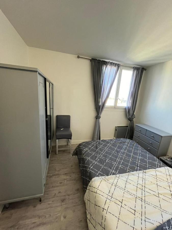 Grand appartement proche de Paris Chille Extérieur photo