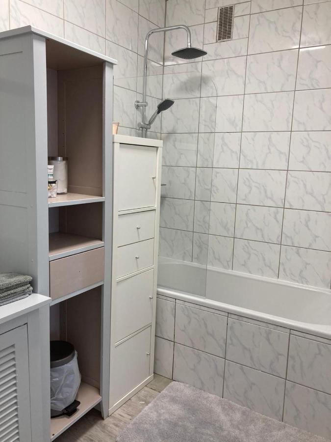 Grand appartement proche de Paris Chille Extérieur photo