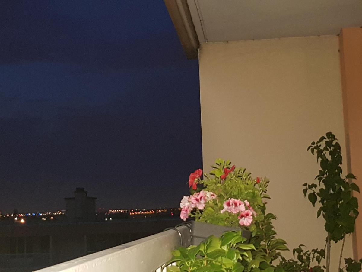 Grand appartement proche de Paris Chille Extérieur photo
