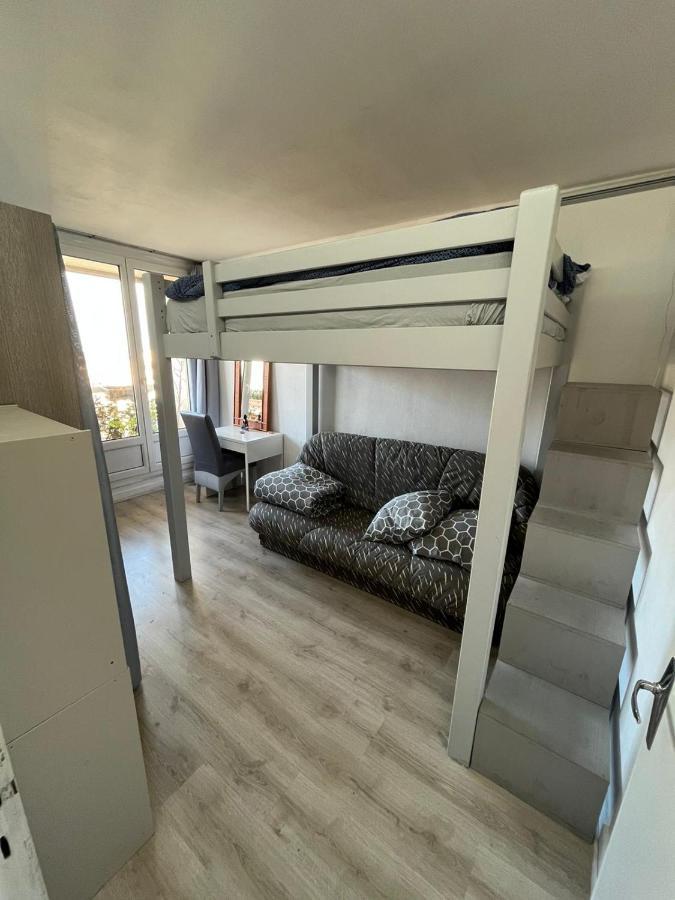 Grand appartement proche de Paris Chille Extérieur photo