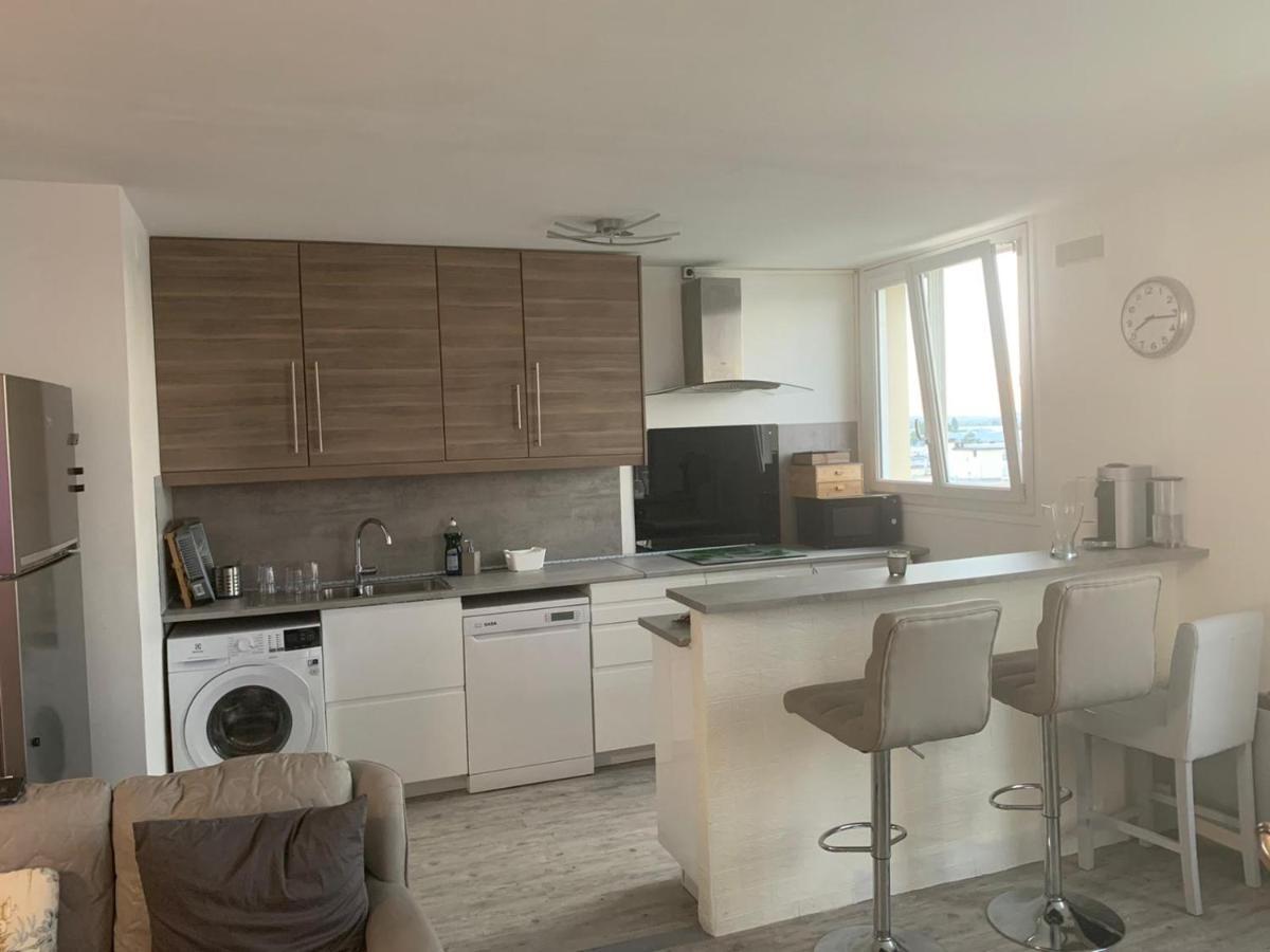Grand appartement proche de Paris Chille Extérieur photo